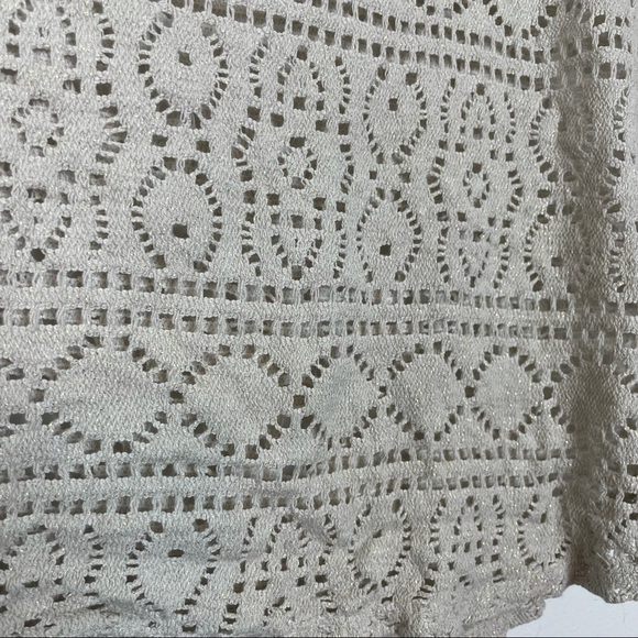 3/$15 Maurices Crochet Open Lace Top Ivory with Gold Metallic Thread Size Small - Picture 2 of 5